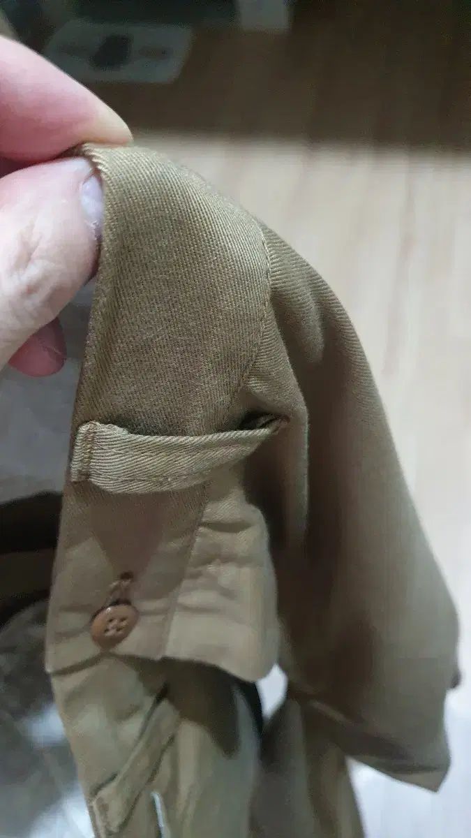 アットラスト チノ