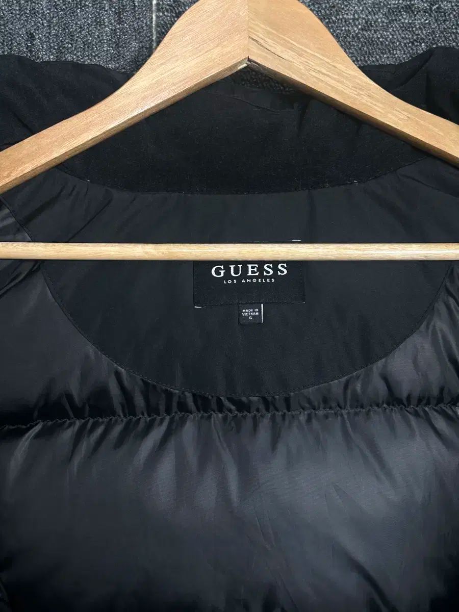 GUESS メンズ