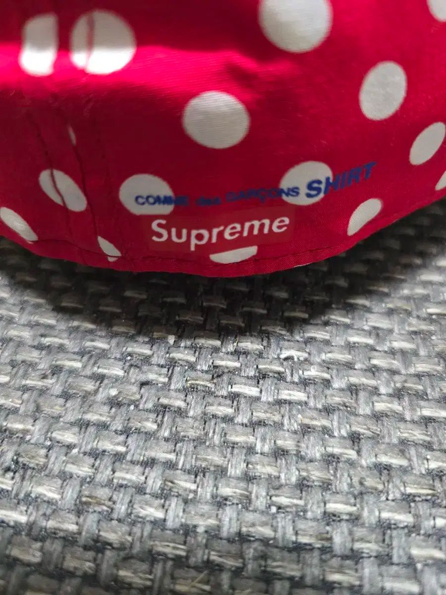 シュプリームxコム