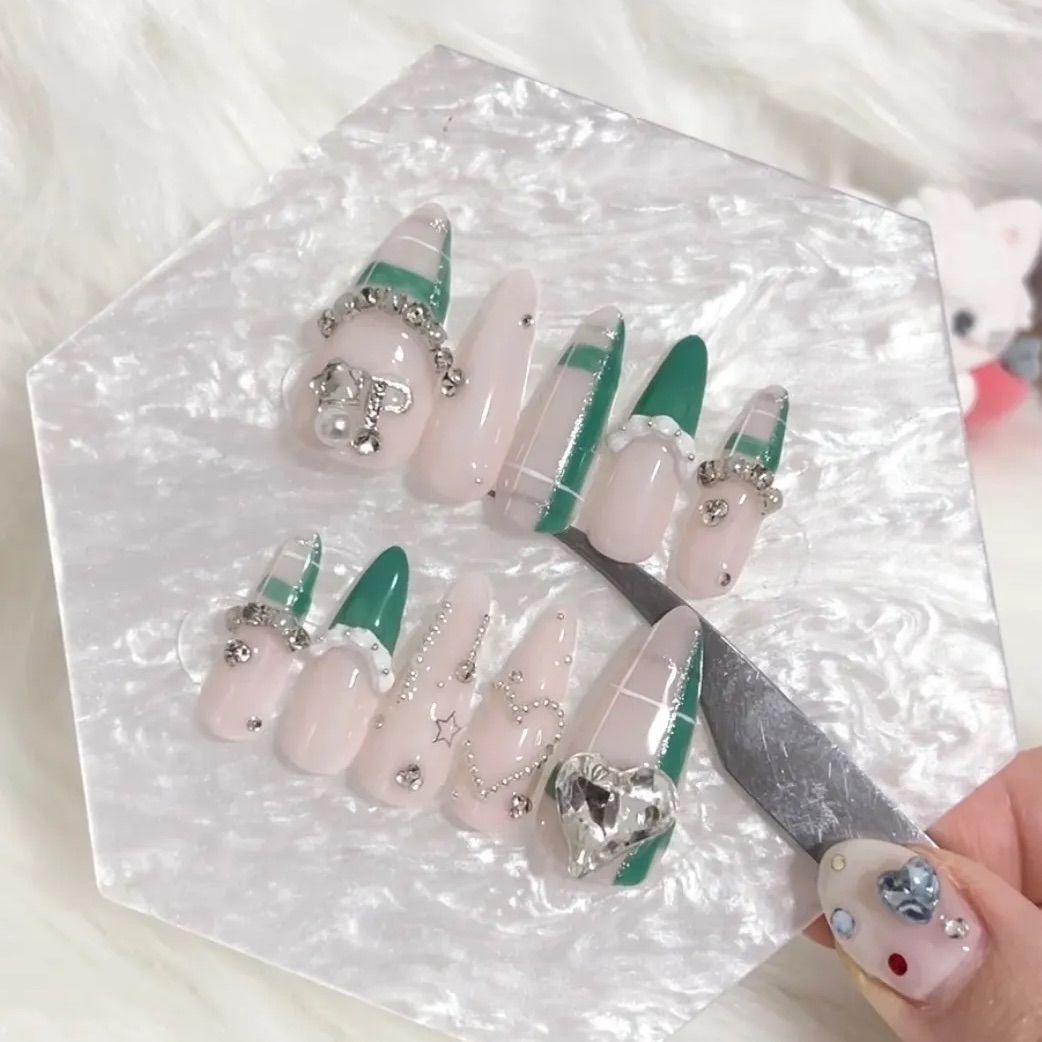 ネイルチップ ホイップネイル 緑ネイル メンカラネイル オタクネイル 推しネイル 推し活グッズ シンプルネイル ちゅるんネイル フレンチネイル フレンチガーリー ハートネイル チェックネイル クリスマスネイル 生誕祭 量産型 地雷系 スナ系 ハートネイル