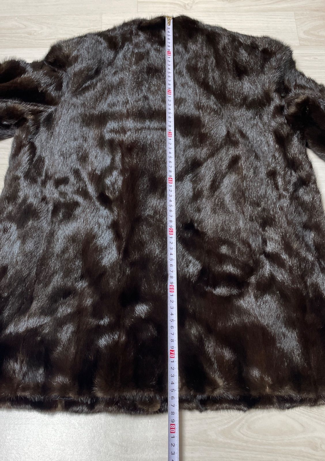 ダークブラウン