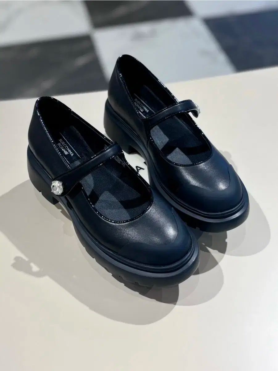 シューコンマボニー キュービック メリージェーン スニーカー 230