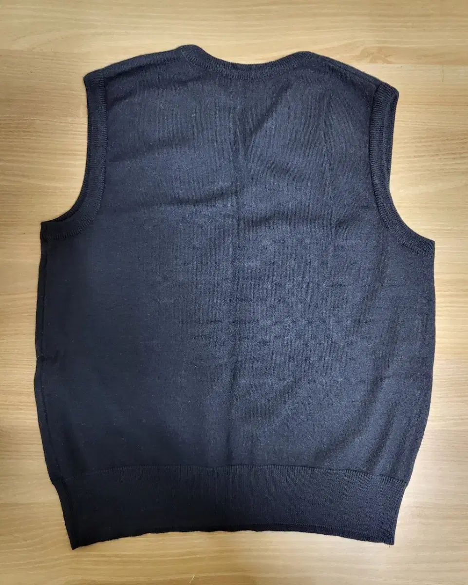 バーバリー ニット ベスト 42 サイズ ネイビー