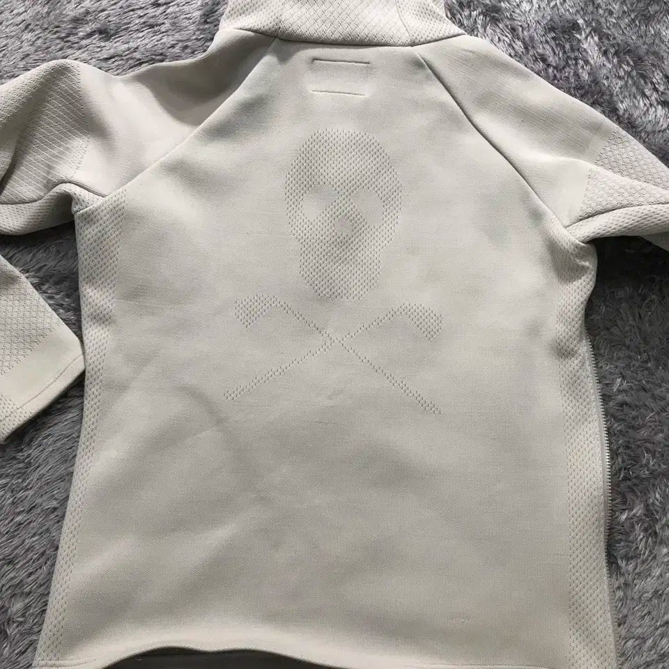 フード ハーフジップ