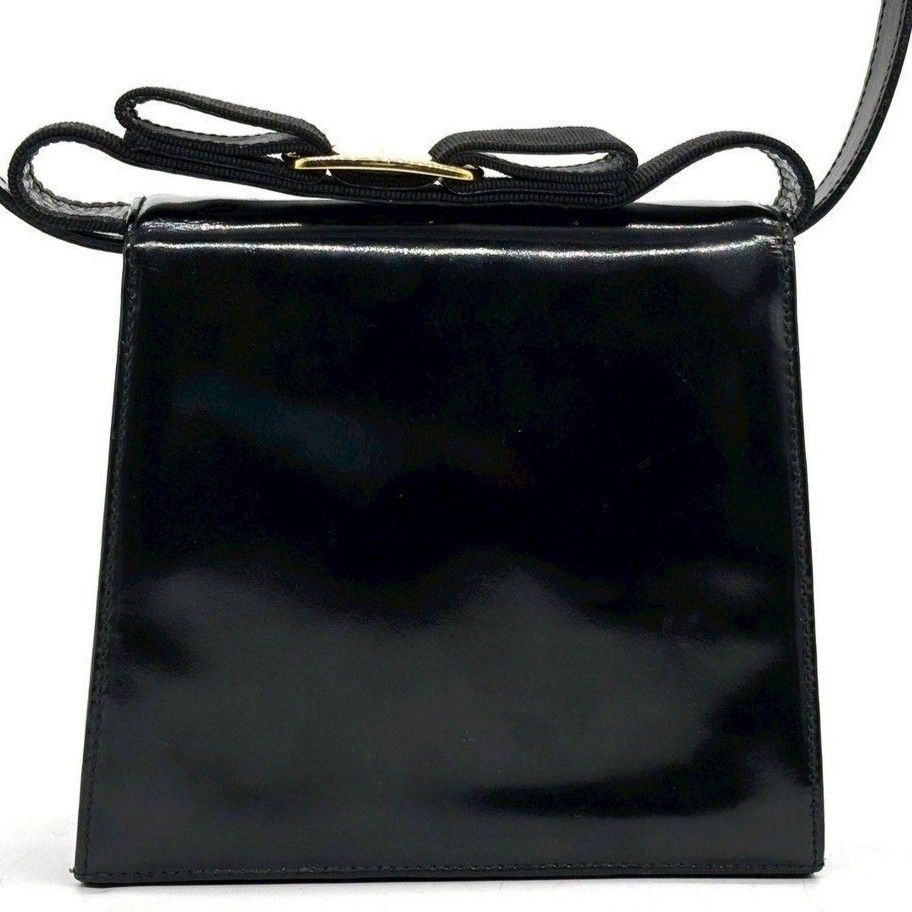 エナメル ゴールド金具