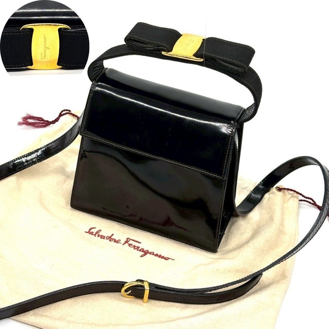 時を超えて咲く 艶のヴァラ Salvatore Ferragamo フェラガモ ショルダーバッグ ハンドバッグ 2way ヴァラリボン 内側総柄 エナメル ゴールド金具 保存袋付き ブラック