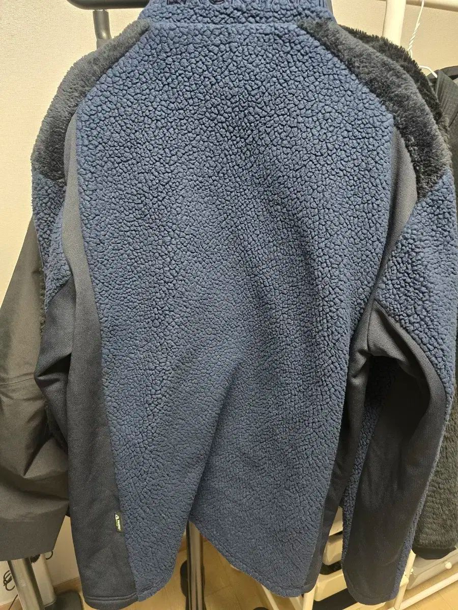 BLACK YAK ポーラテック ジップアップ ジャケット ほぼ