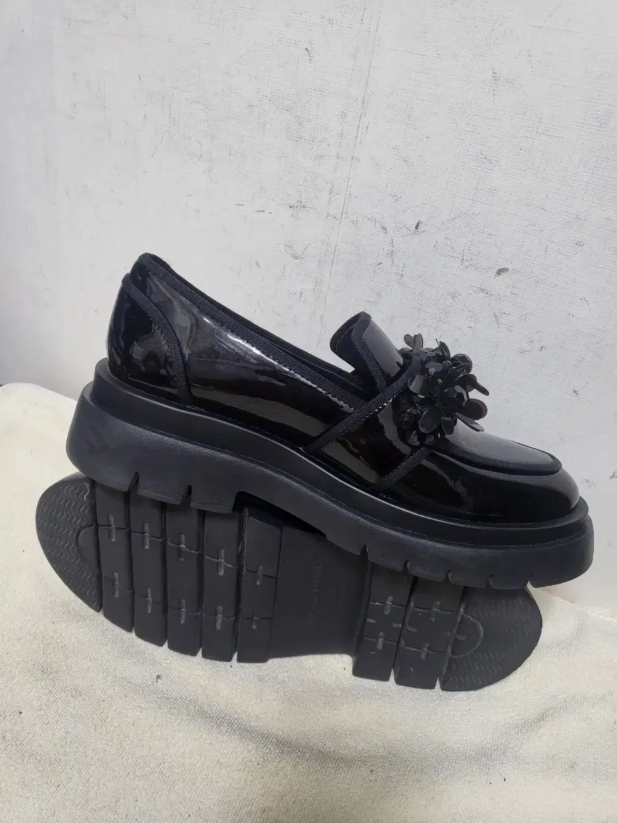 ローファー shop取引では対象外