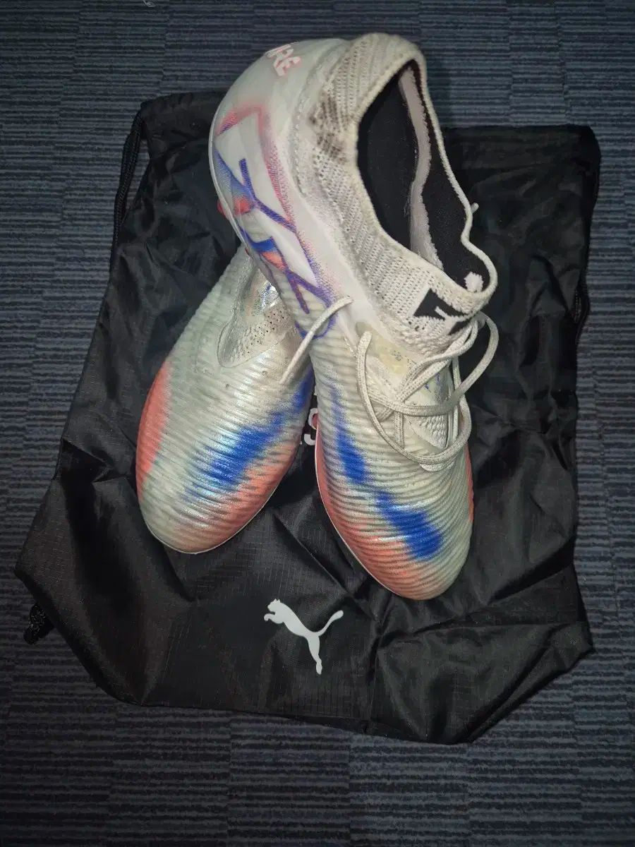 プーマ 퓨チャー8 mg 270