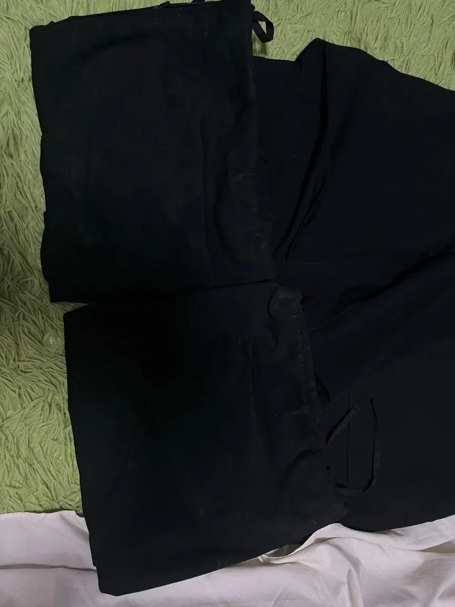 ジップ カーゴパンツ