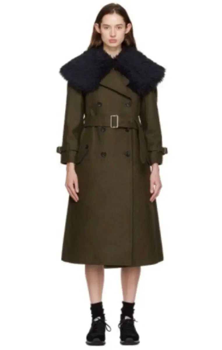 コム デ ギャルソン カーキ ファー ダウン コート M 価格 150万円