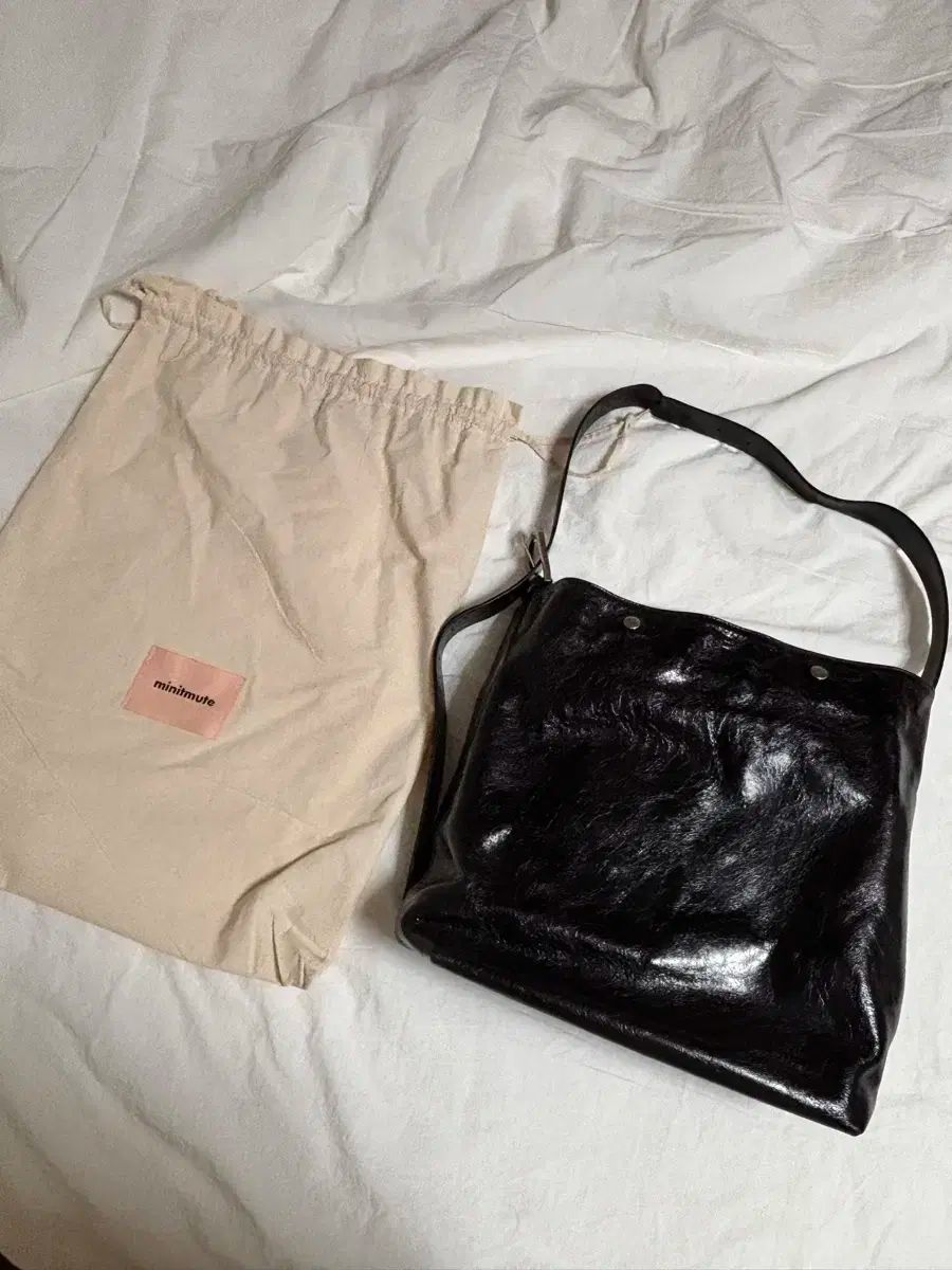 MINITMUTE リムーデッドバッグ ラージ ブラック