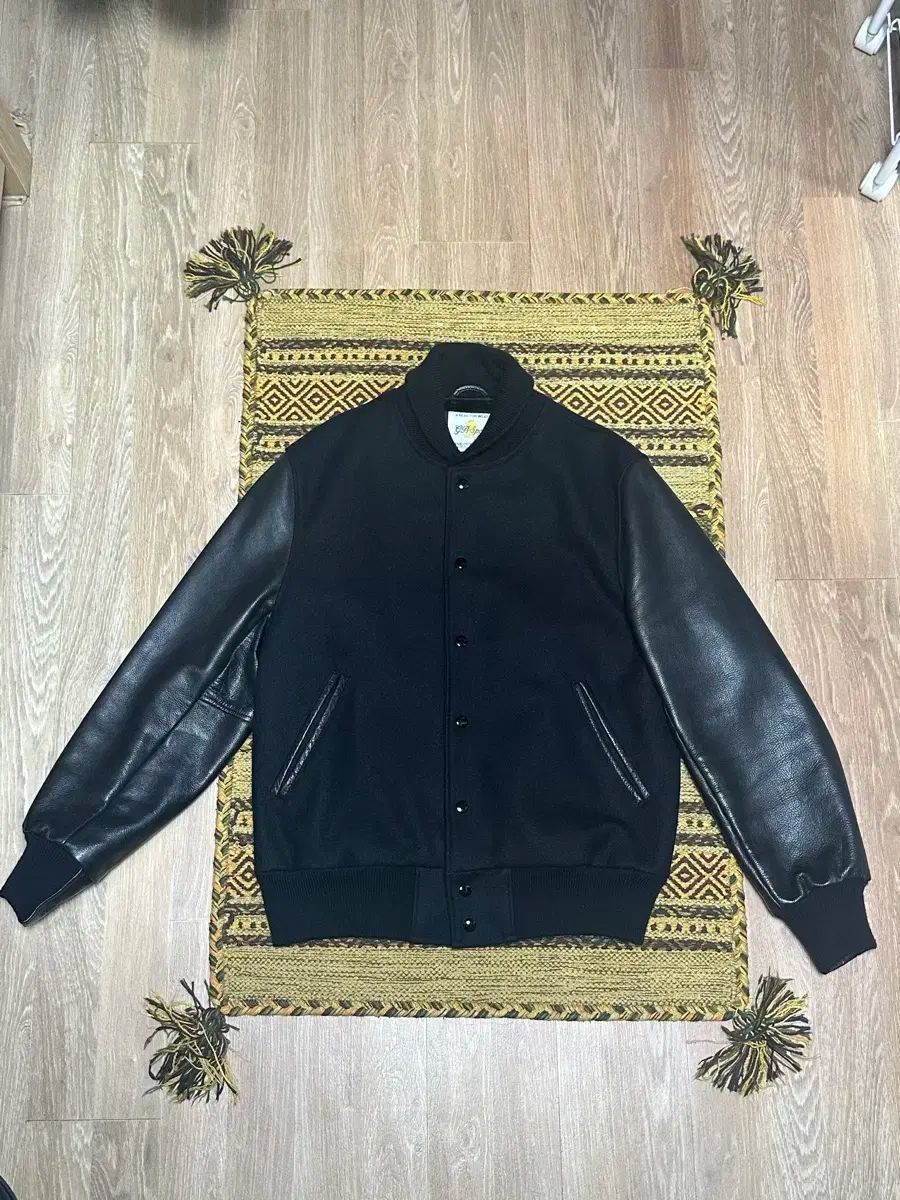 ゴールデンベア ブラック スタジャン ショール レンダムワーク版 Lサイズ