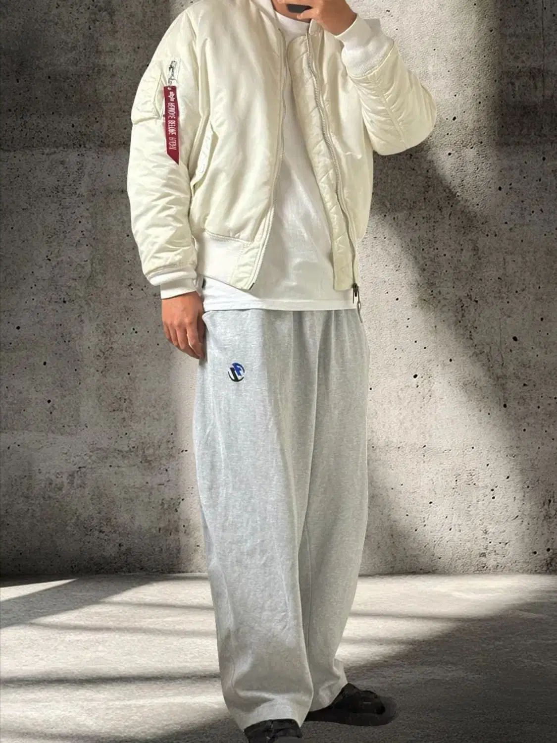 アルファ インダストリーズ MA-1 クラシック 白 ジャケット