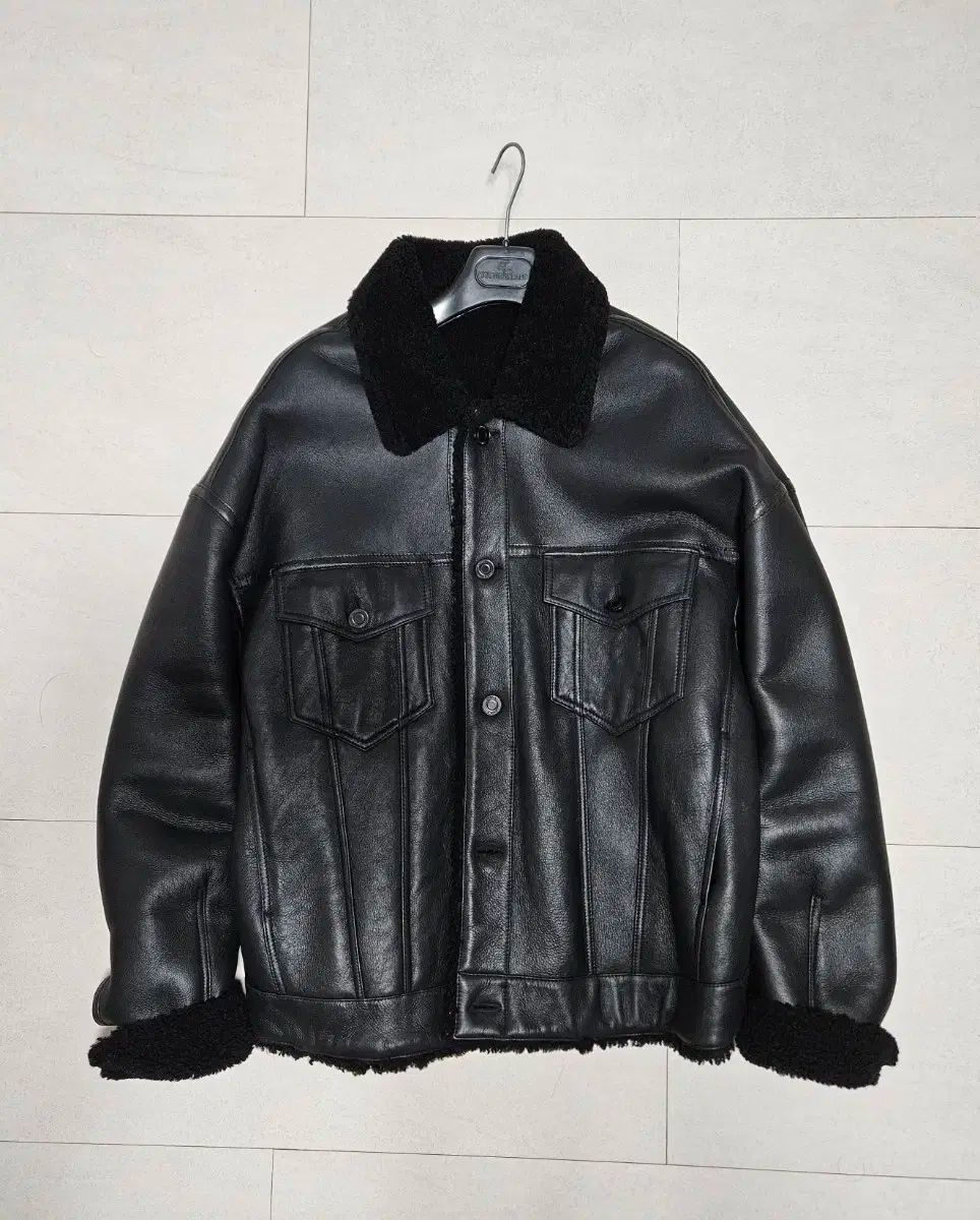 Juun.J ジュンジェイ トラッカー ムートン 48サイズ 110