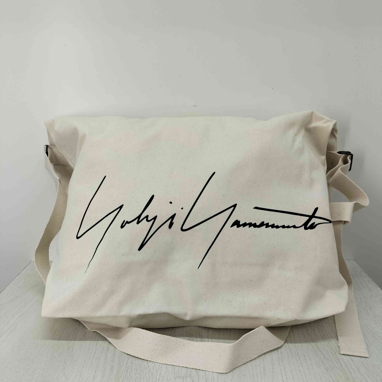 ヨウジヤマモト Yohji Yamamoto シグネチャーロゴキャンバスメッセンジャーバッグ メンズ ONE SIZE