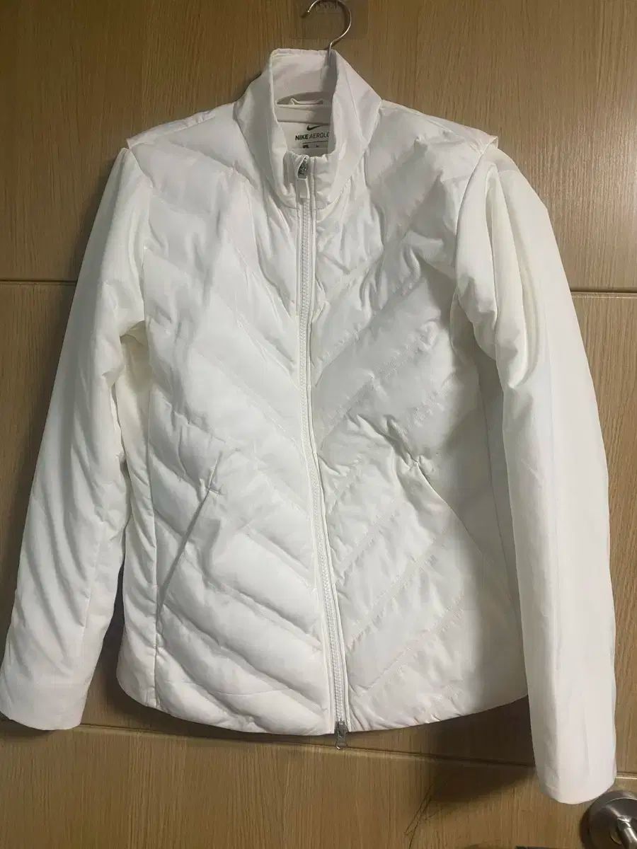 ナイキ エアロロフト レディース ダウン M