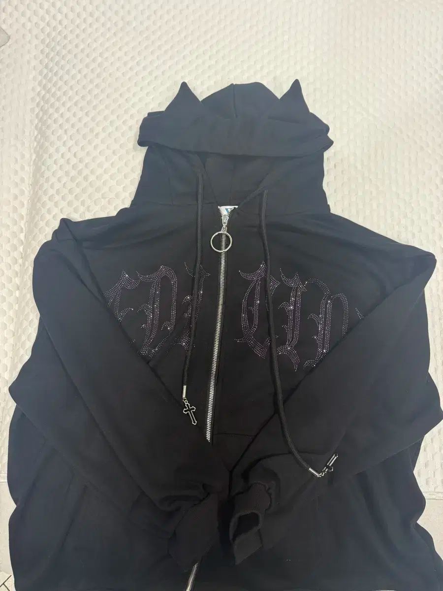 LINEストーン フードジップアップ