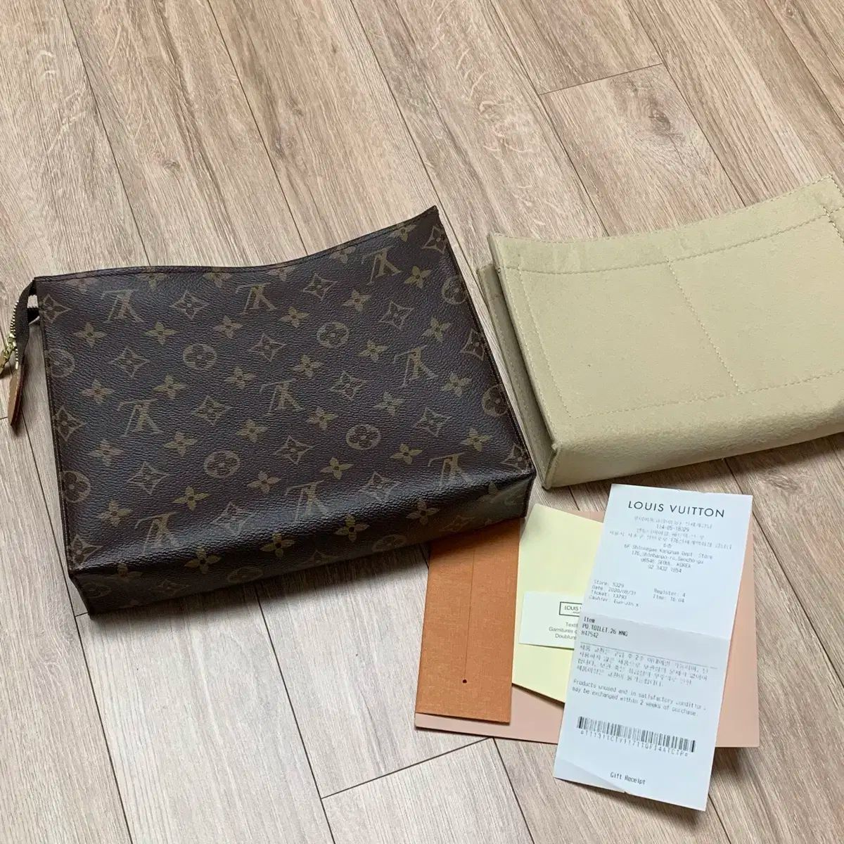 ルイヴィトン モノグラム トゥー ルー 26 クラッチバッグ