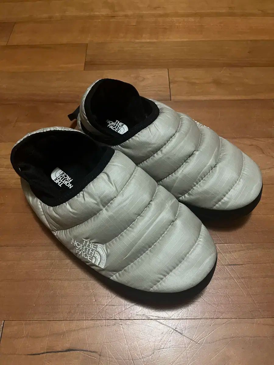 THE NORTH FACE ホワイトレーベル ヌプシ ミュール_OLIVE 240 NS93Q76