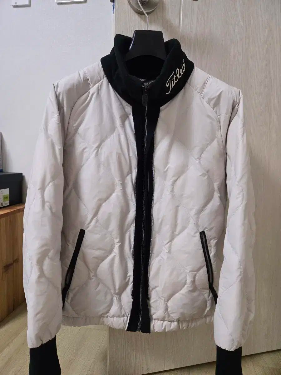 タイトリスト キルティング グースジャケット アイボリー レディース