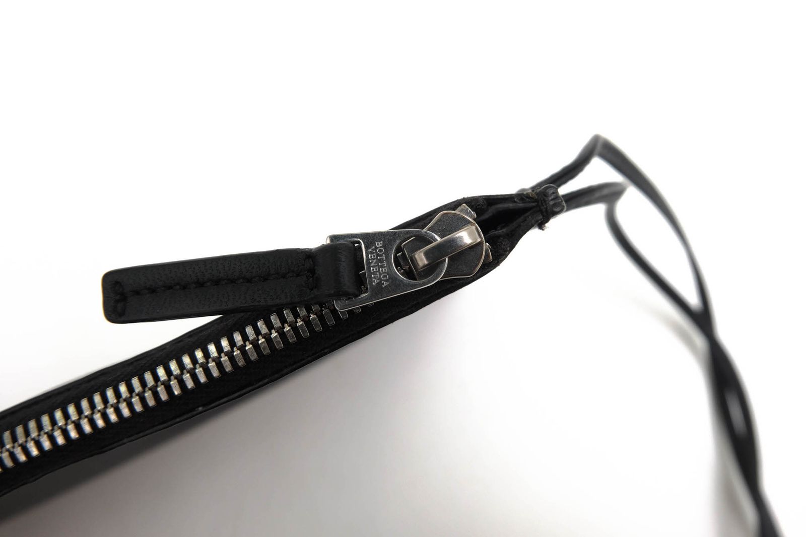 ボッテガヴェネタ BOTTEGA VENETA バッグ セカンドバッグ クラッチバッグ 鞄 メンズ 男性 男性用 レザー 革 本革 ブラック 黒 ユニセックス 男女兼用 WWW_KARIMZIABAT_FR