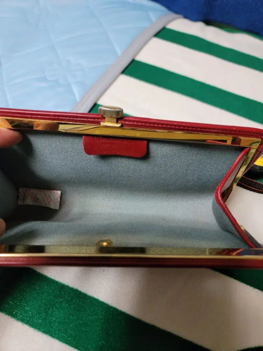 ヴィンテージ バーガンディ