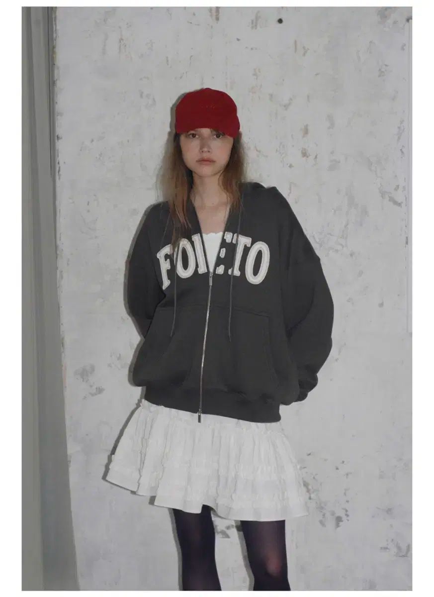 ポエト フードジップアップ ヴィンテージチャコール