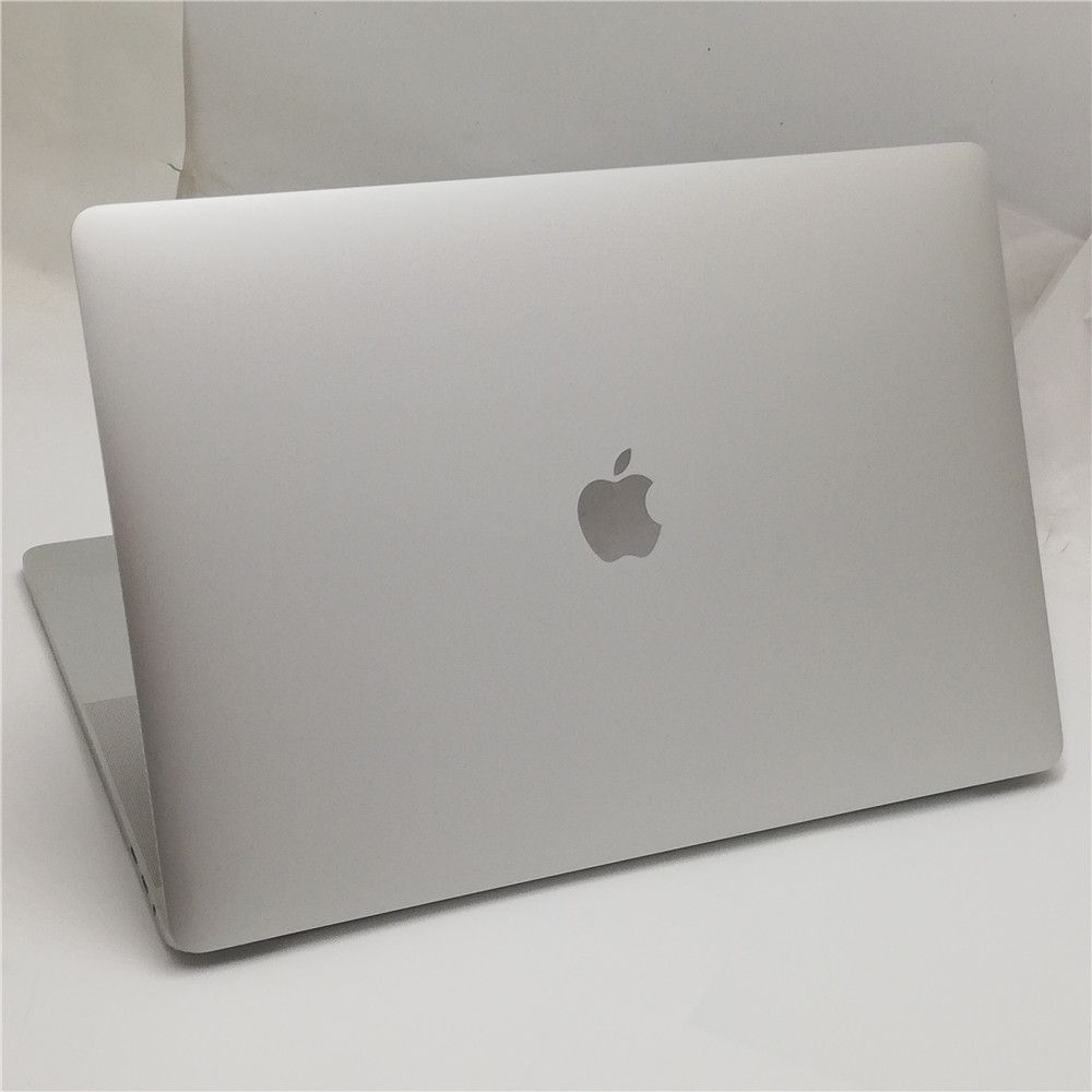 15インチ MacOS13.7