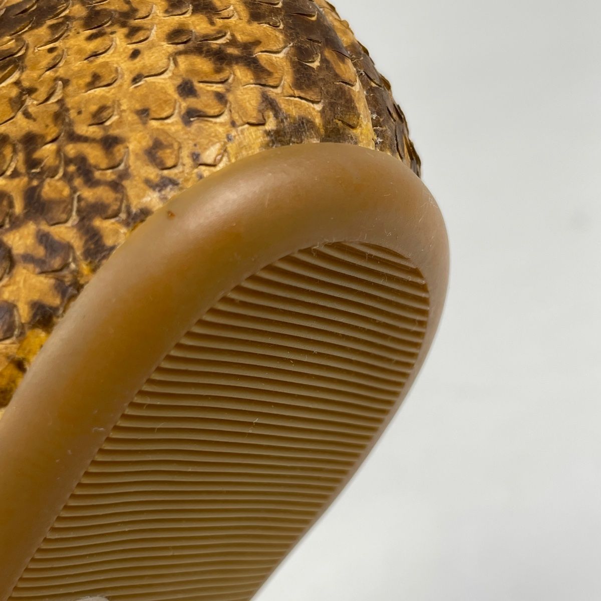 ベージュ レディース