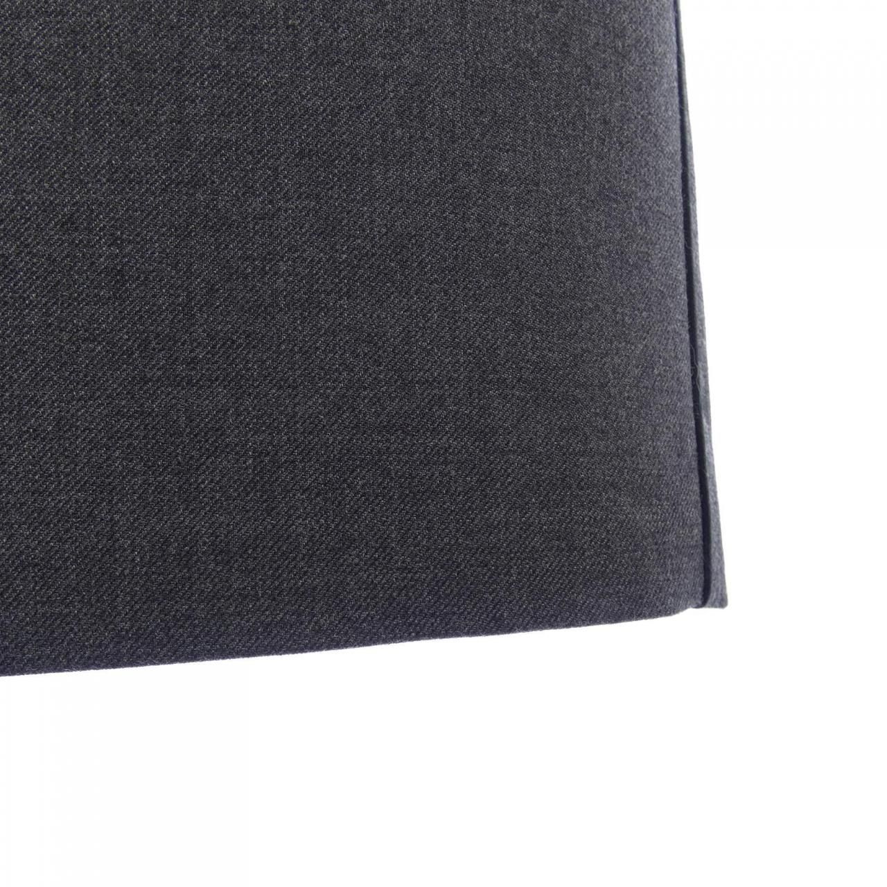 841A10A1114 スカート