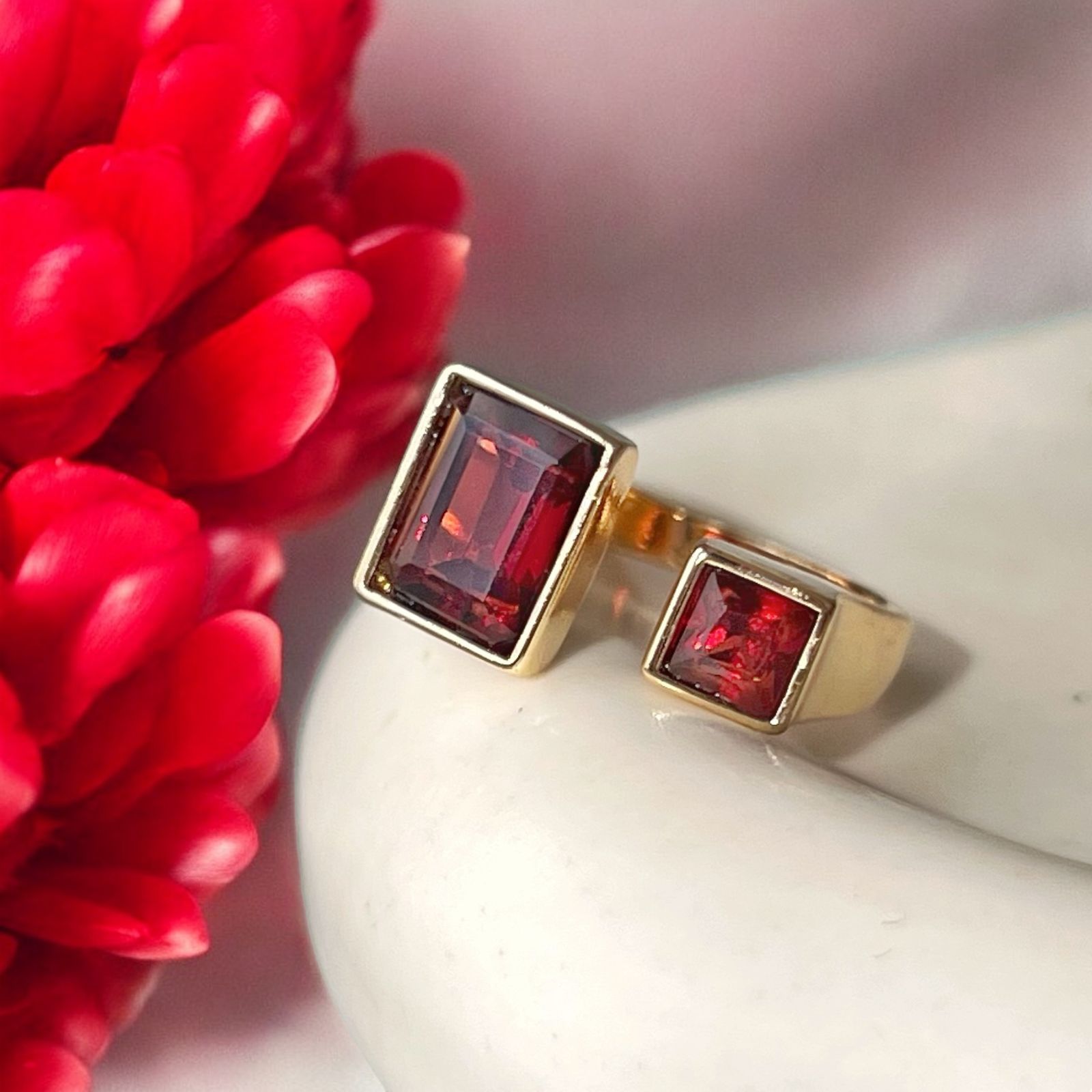 JORIE ガーネットの真紅フォークリング 大粒 1月誕生石