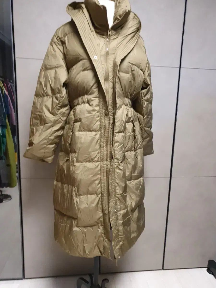ダウン カーキ色 フード ロング ダウン