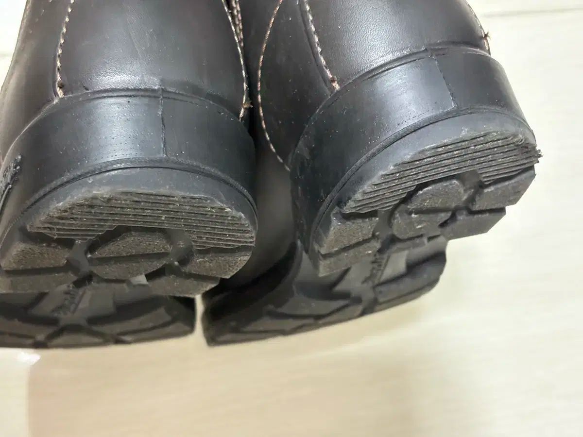 ブランドストーン