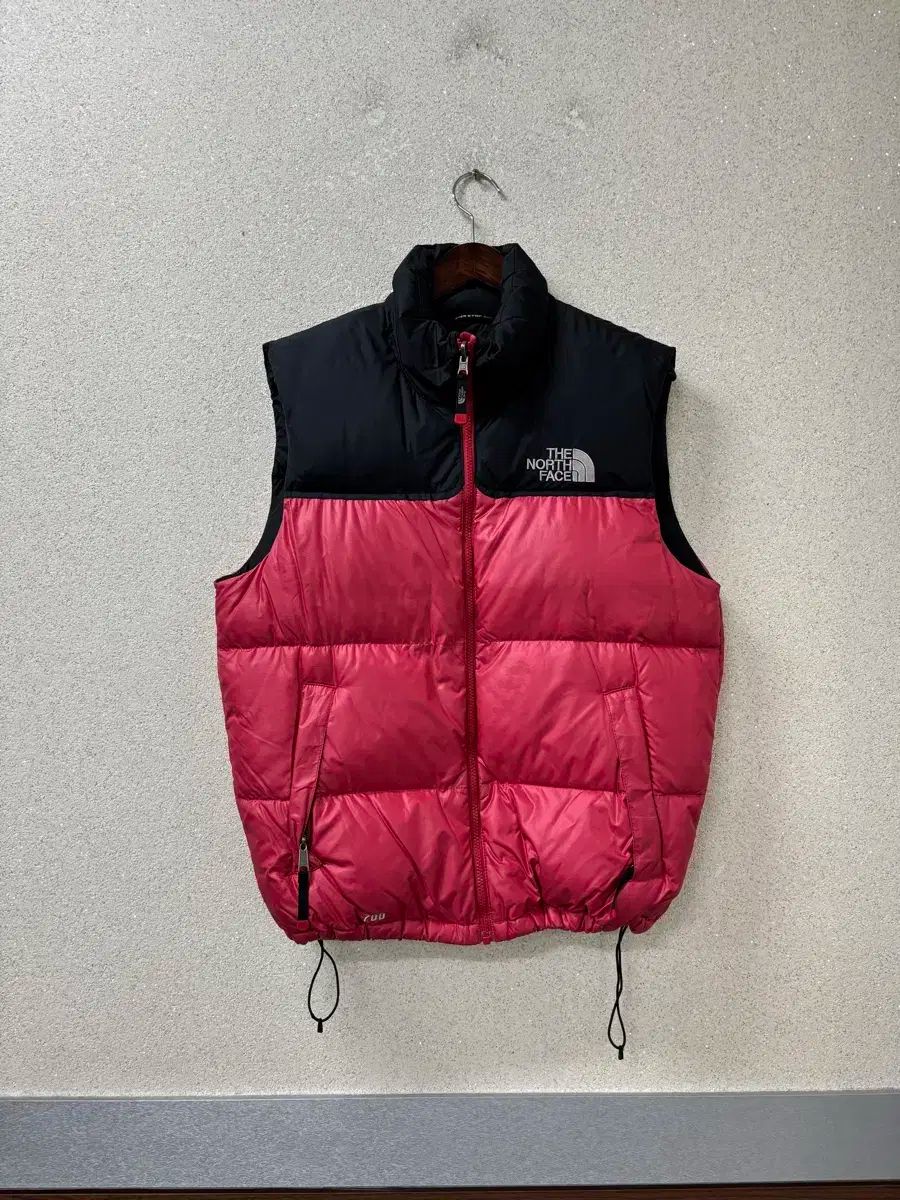 THE NORTH FACE ザノースフェイス 赤黒 ダウンベスト