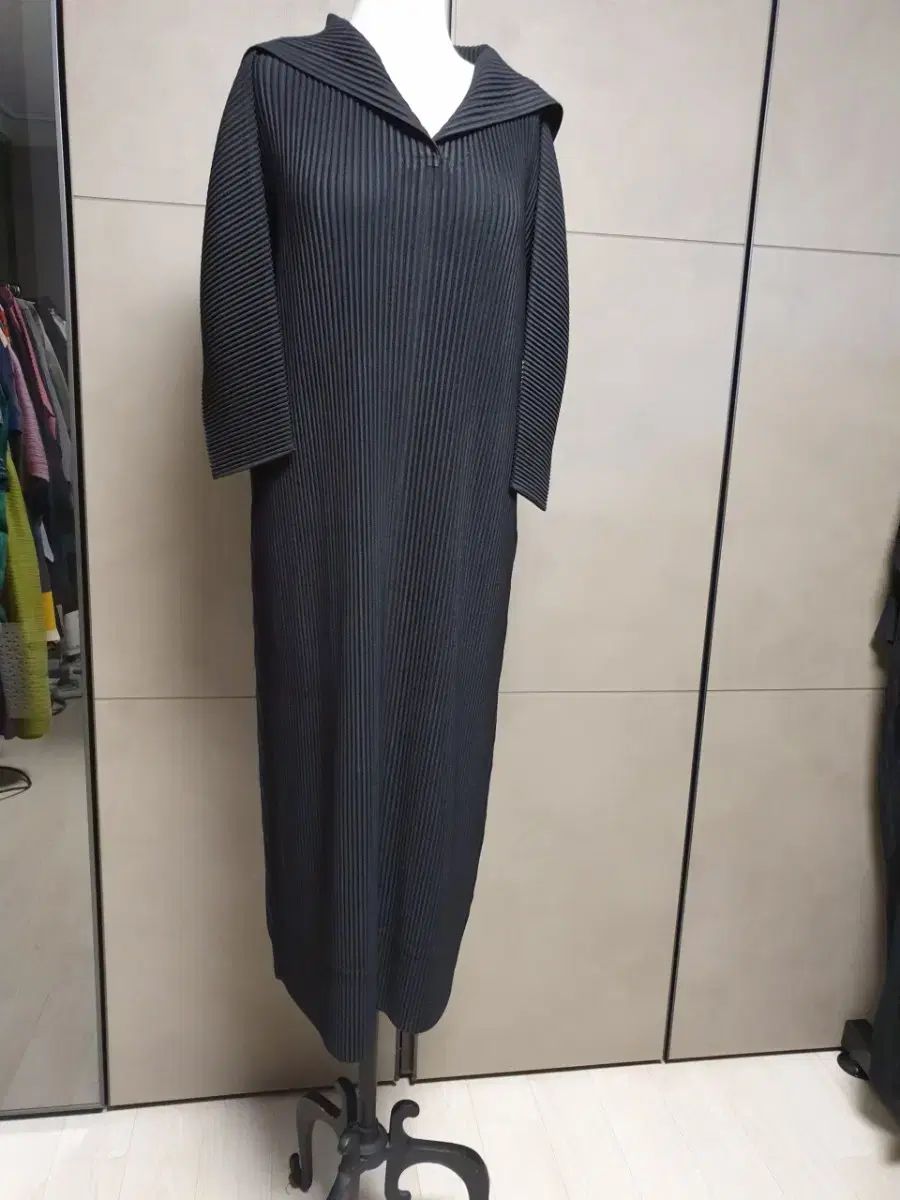 プリーツ ブラック