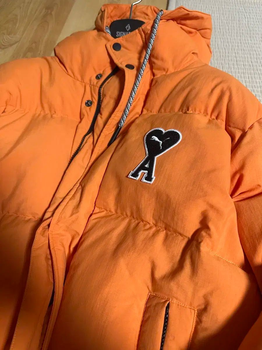 プーマ アミ フーディ ダウン オレンジ Sサイズ