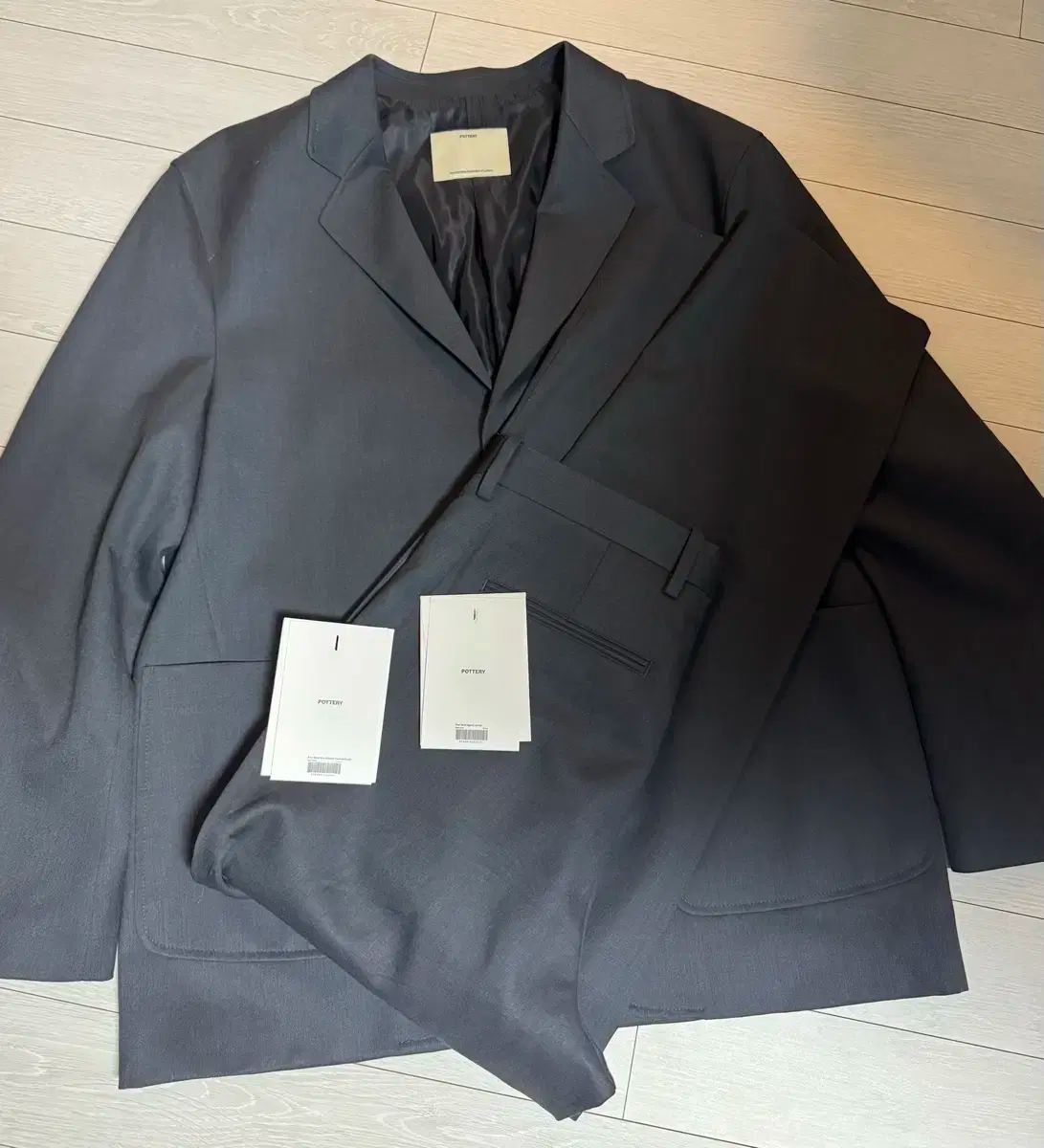 ポッタリー パイナップル ウール スポーツ セットアップ