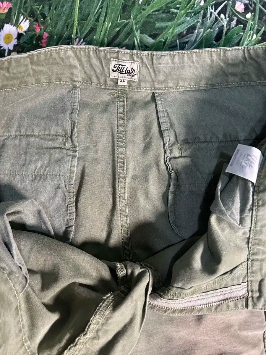 ティルレイ コーカーゴパンツ