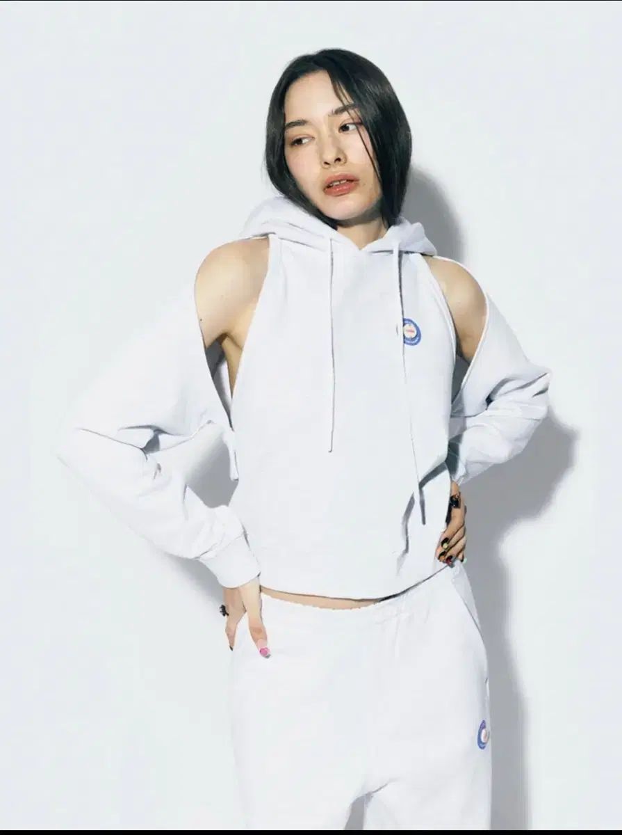 エズィフ ケリー カットアウト ボレロ フーディー セット グレー