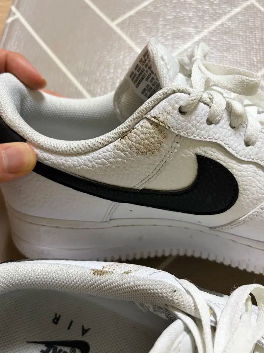 ナイキ エアフォース 白 ブラック 270