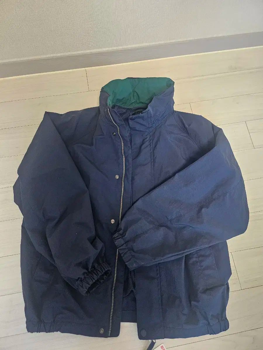 ユニクロ スタンド ショートブルゾン M