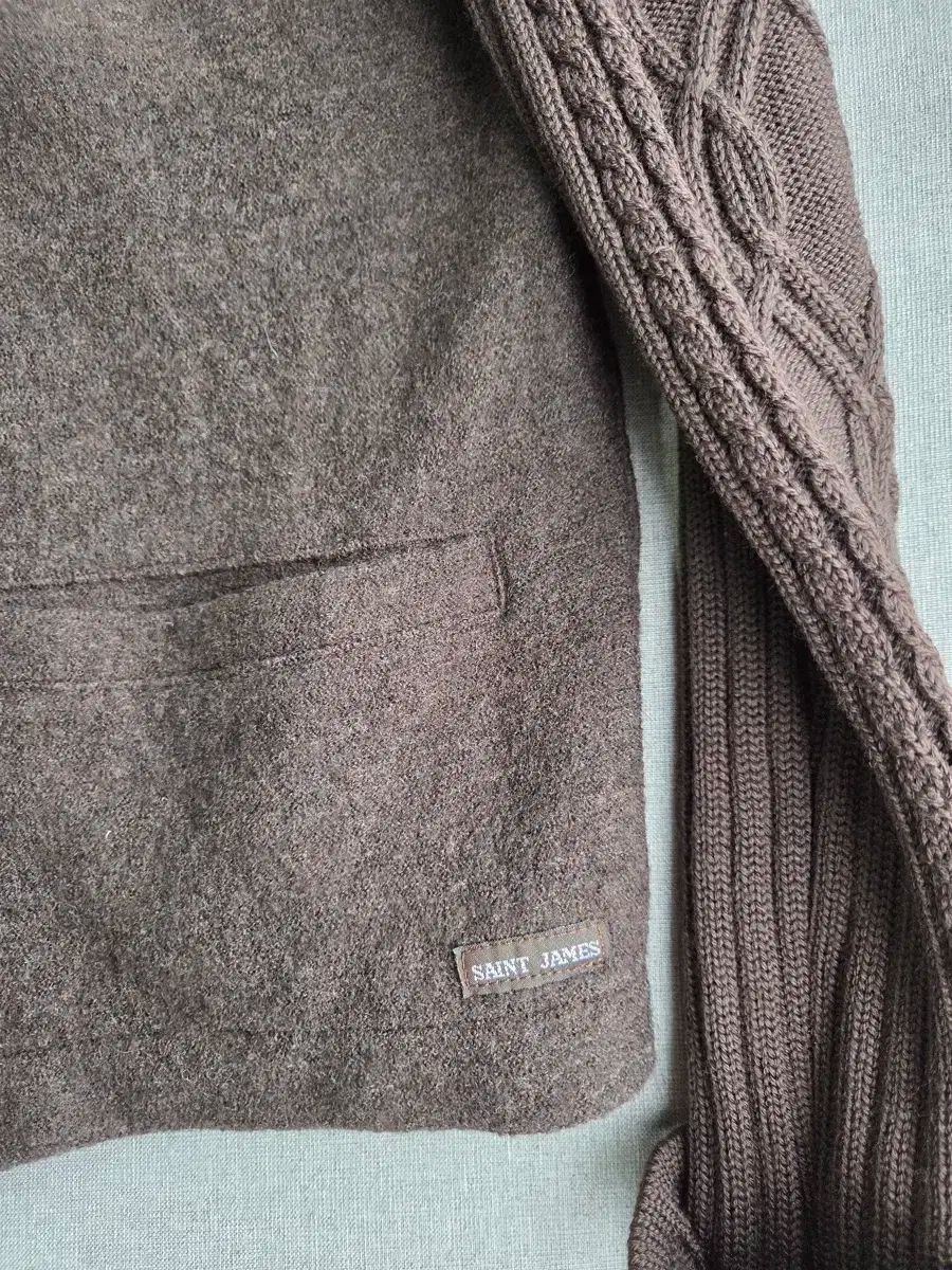 ウールカーディガン