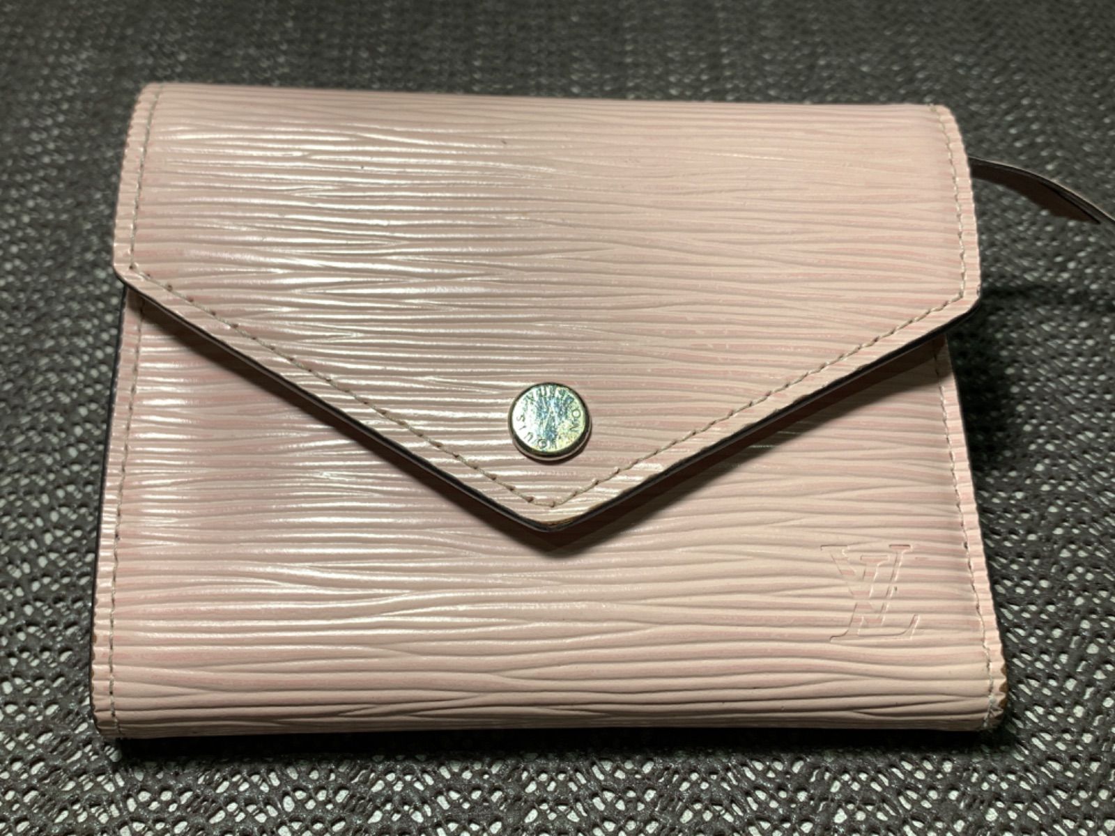 LOUIS VUITTON ルイヴィトン エピ ポルトフォイユ ヴィクトリーヌ ローズバレリーヌ 三つ折り財布