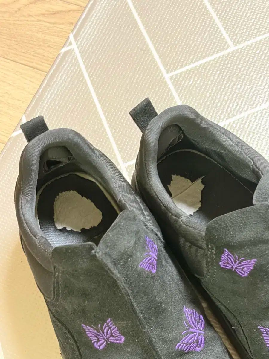 リーボック ニードルズ ビートニック 首