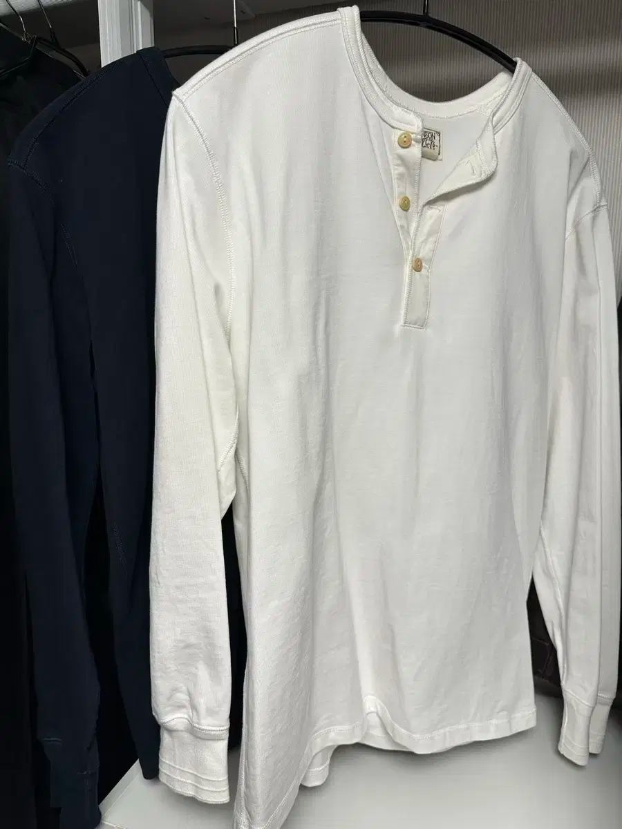 BRONSON ヘンリーネック XXL 実際XLサイズ感 白 ブラック