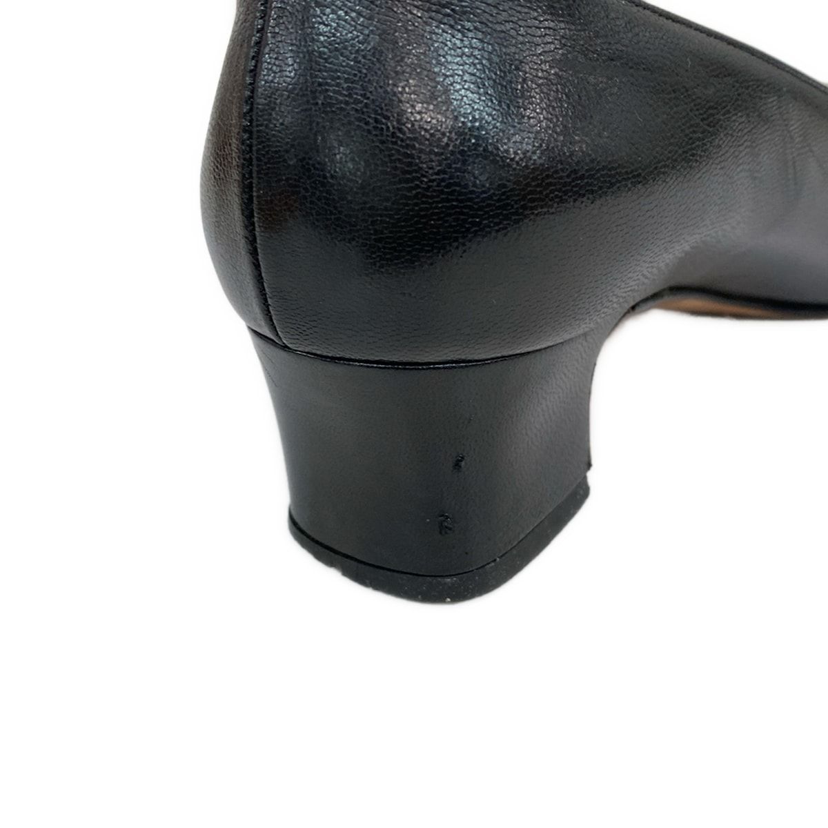  SalvatoreFerragamo サルバトーレフェラガモ パンプス 4 1 2 D レディース - 黒 レザー ハイヒール パンプス パンプス