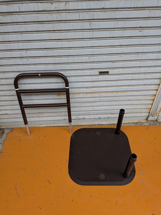 メーカー不明品 介護用品 立ち上がり補助 手すり KM-25-1024-04