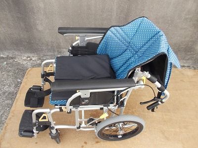 日進医療器介助式車椅子ウルトラ NAH-U7