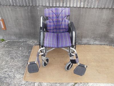 一部地域を除く カワムラサイクル 簡易モジュール車いす KA 822 B さび有 TS-25-1104-03